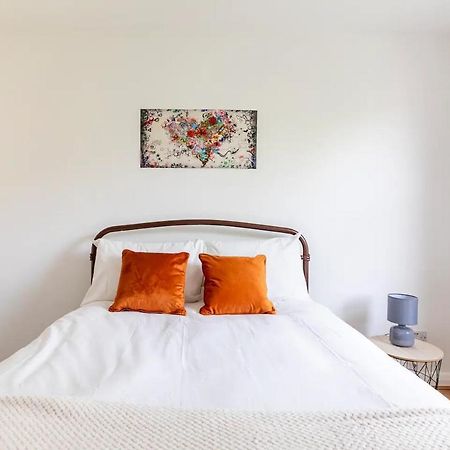 Large, Bright And Spacious 3 Bed Flat In London Eksteriør bilde