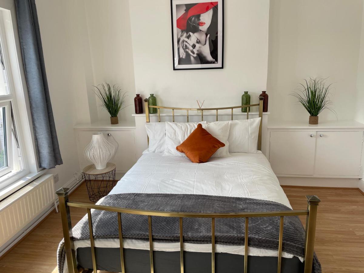 Large, Bright And Spacious 3 Bed Flat In London Eksteriør bilde