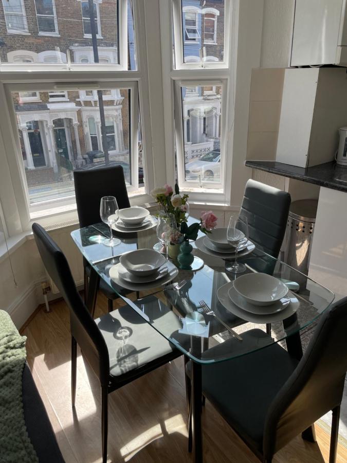 Large, Bright And Spacious 3 Bed Flat In London Eksteriør bilde