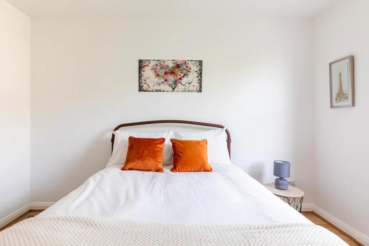 Large, Bright And Spacious 3 Bed Flat In London Eksteriør bilde