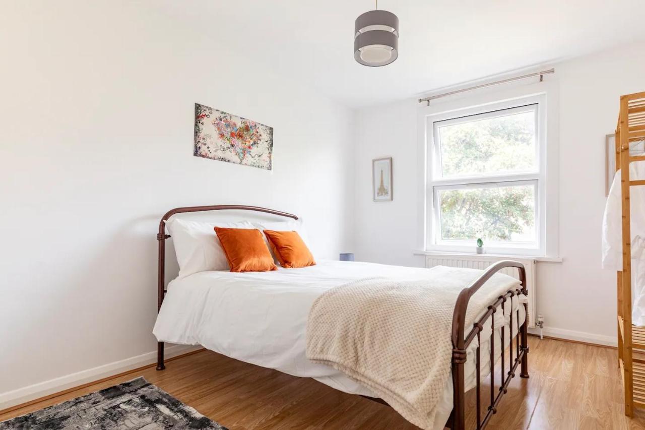 Large, Bright And Spacious 3 Bed Flat In London Eksteriør bilde