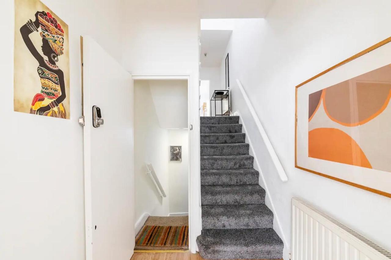Large, Bright And Spacious 3 Bed Flat In London Eksteriør bilde