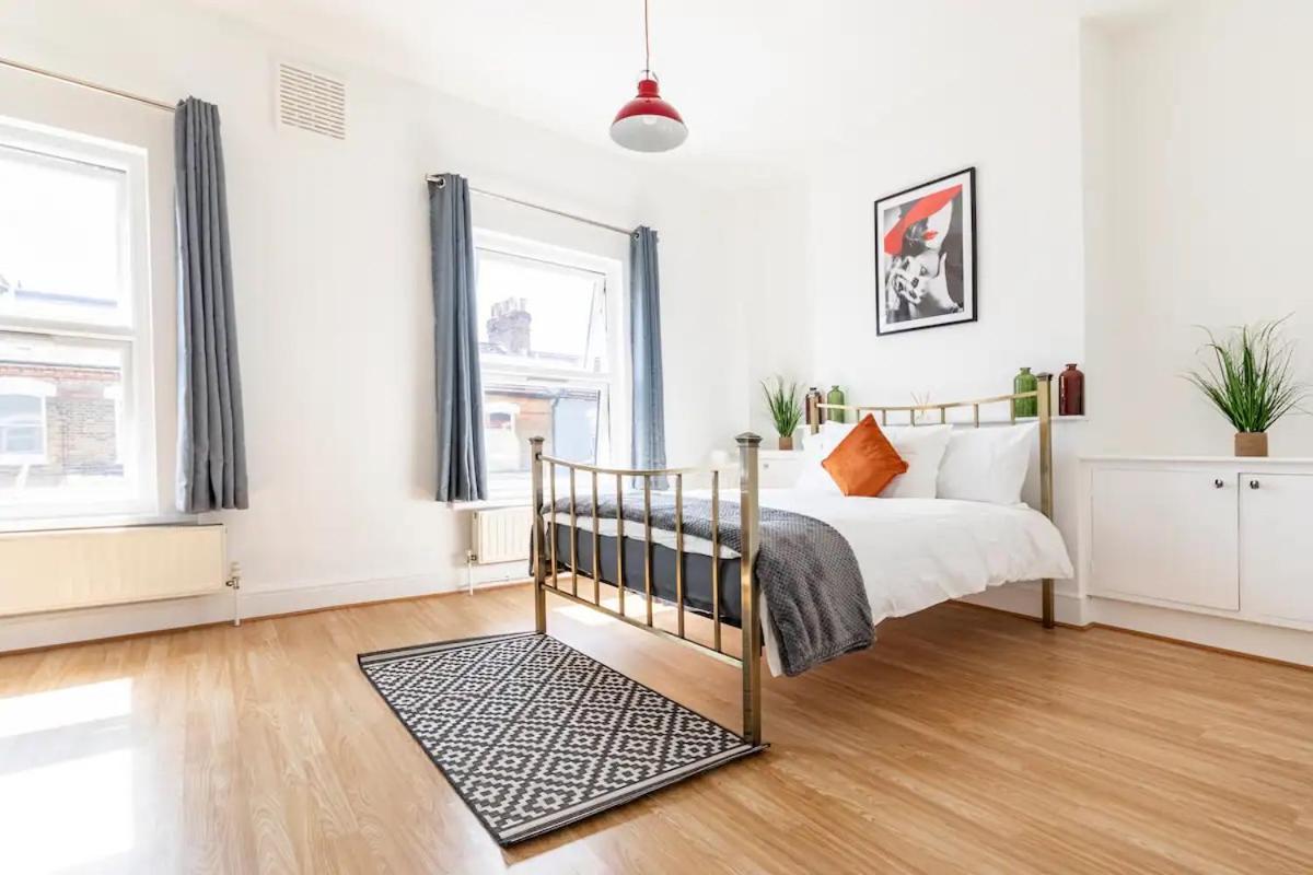Large, Bright And Spacious 3 Bed Flat In London Eksteriør bilde