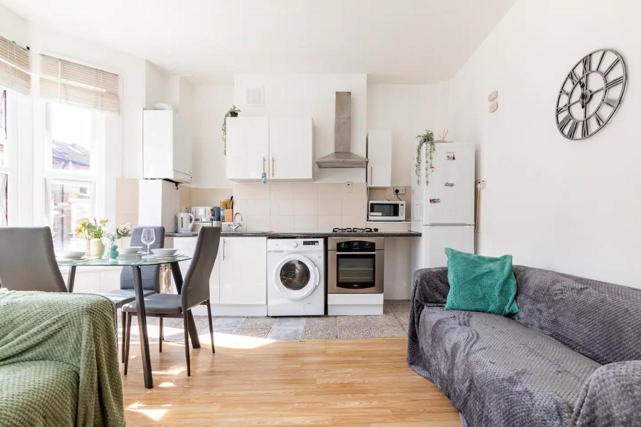 Large, Bright And Spacious 3 Bed Flat In London Eksteriør bilde