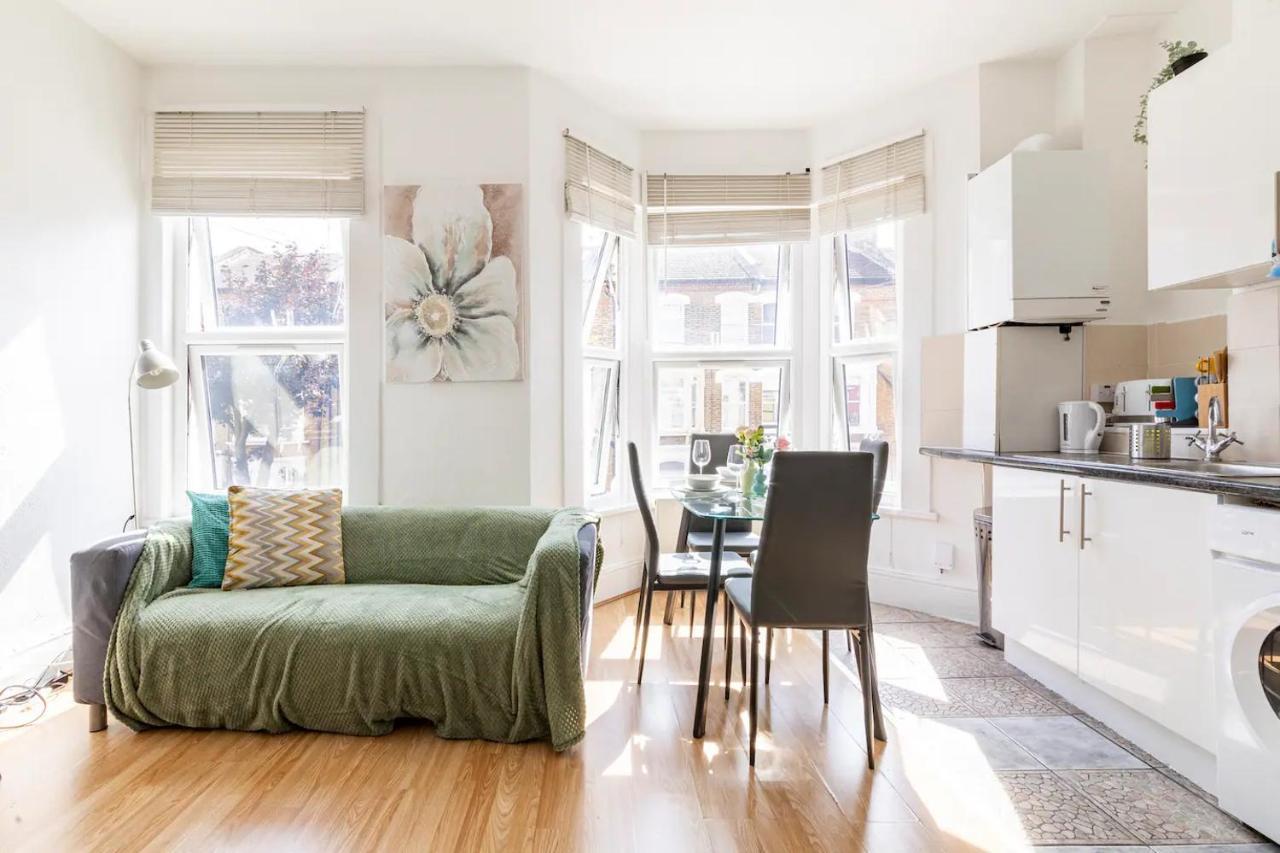 Large, Bright And Spacious 3 Bed Flat In London Eksteriør bilde