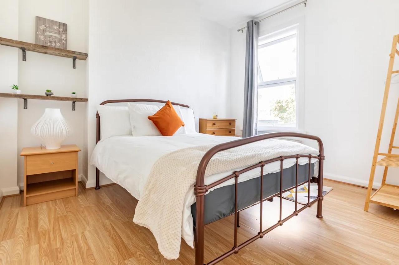 Large, Bright And Spacious 3 Bed Flat In London Eksteriør bilde